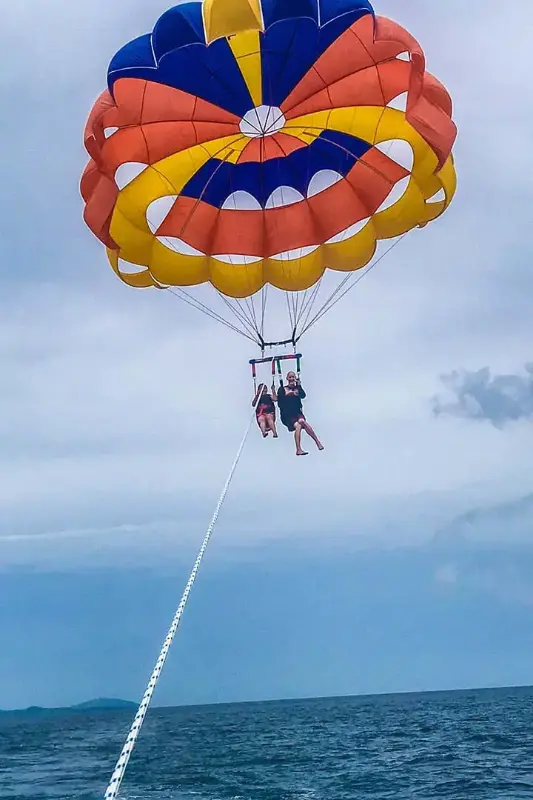 Jumeirah 3 Luxury Parasailing